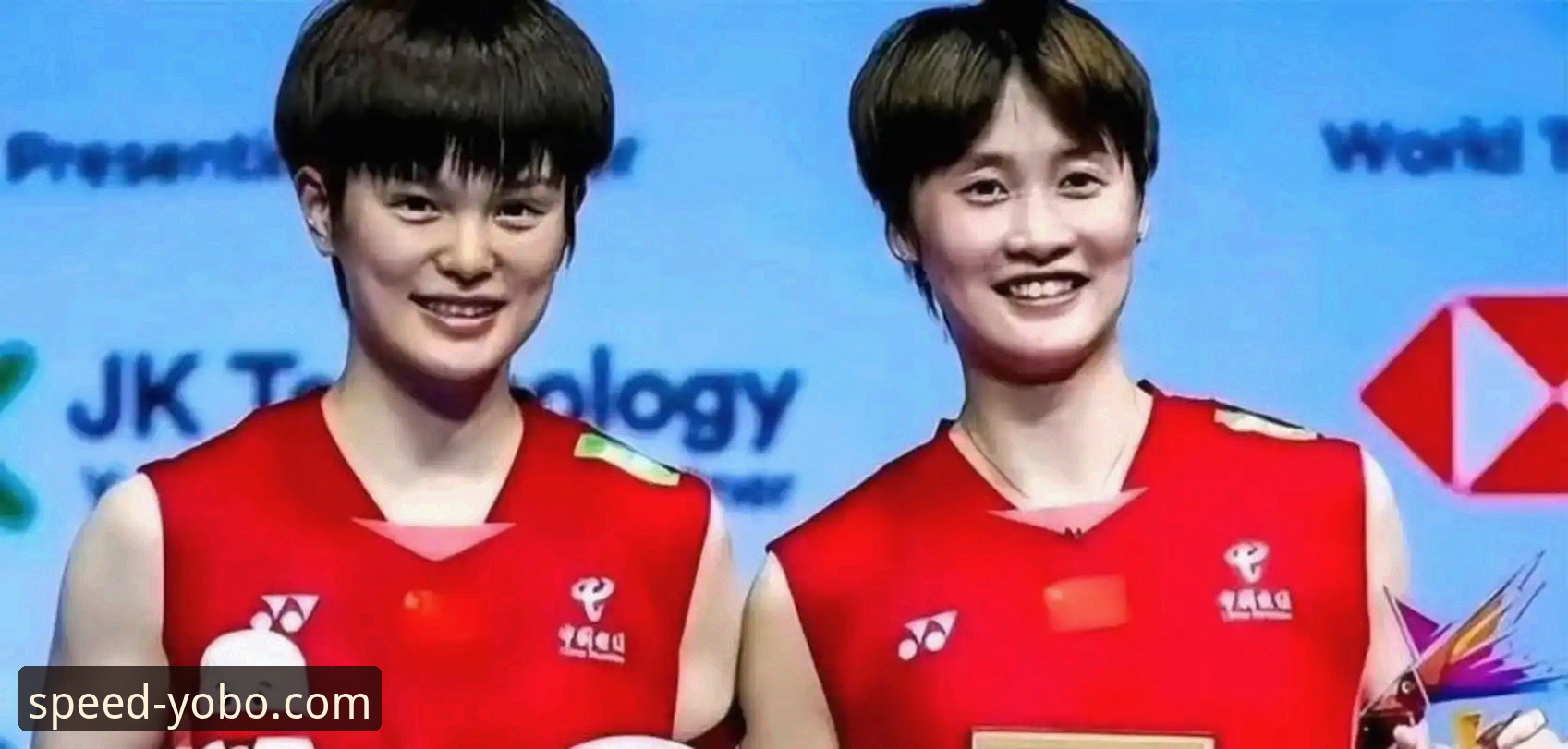 王祉怡vs山口茜、陈雨菲vs宫崎友花：两场逆转战在yobo体育平台观赛体验对比